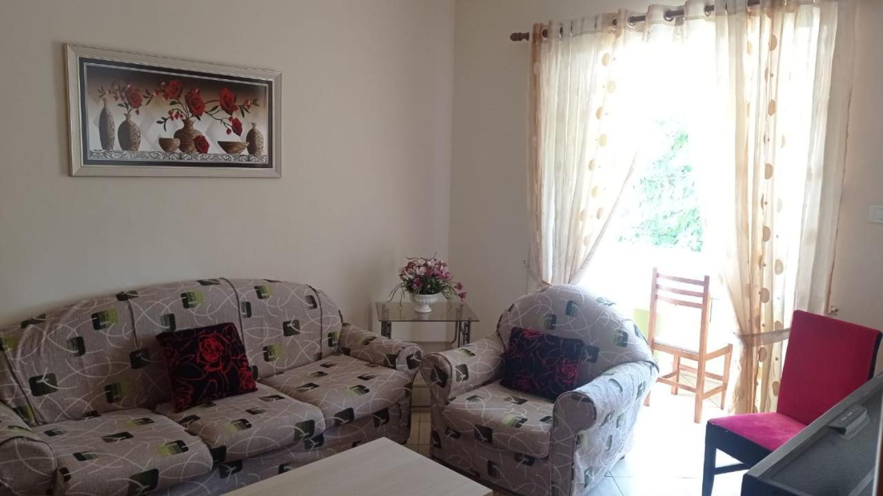Andi's Apartament *